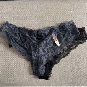 New Victoria’s Secret 2x lace cheekini panties M